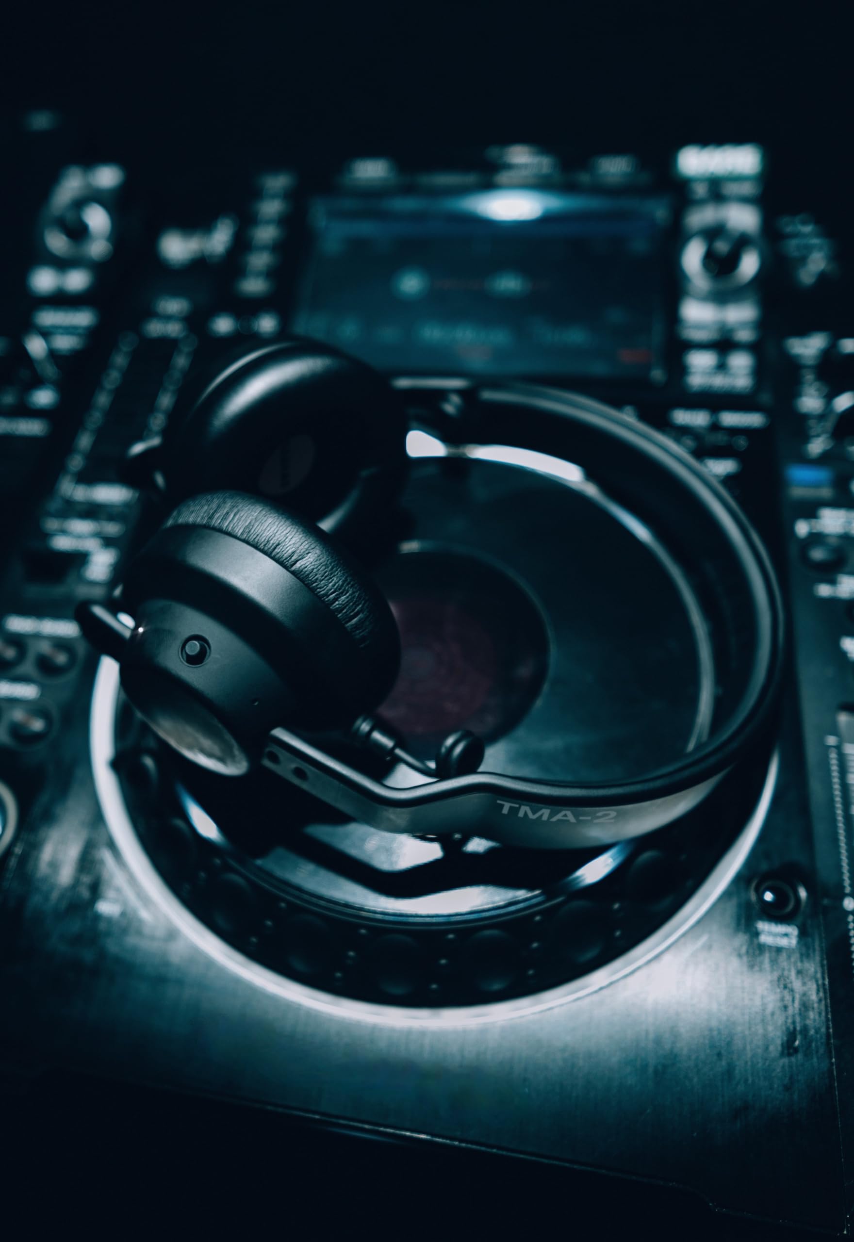 Aiaiai TMA-2 DJ Wireless High Isolation Professional DJ Headphones, Black