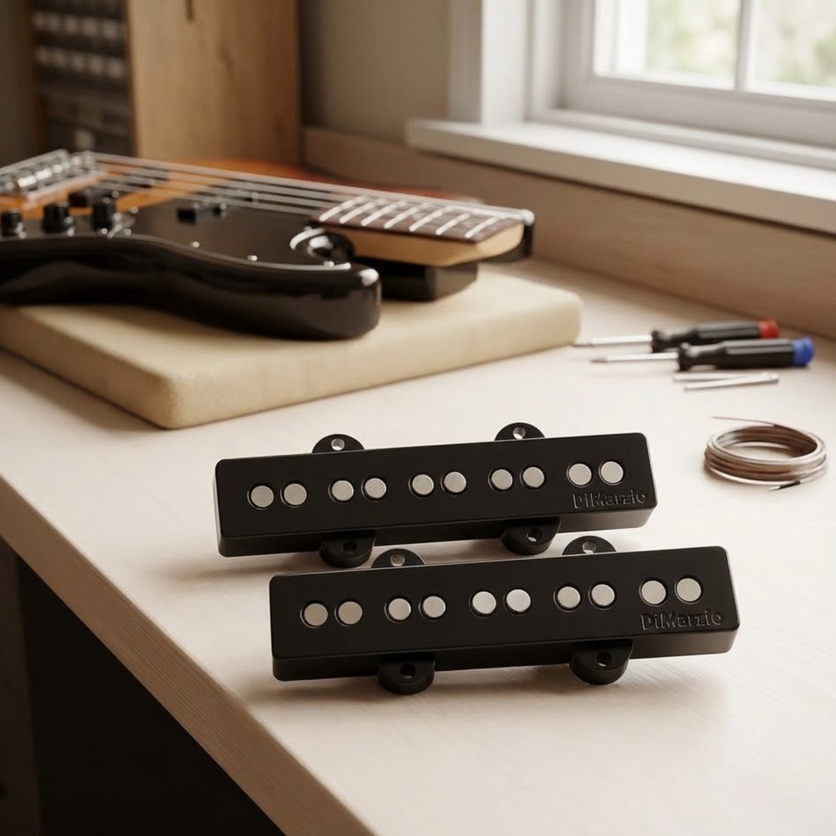 DiMarzio DP552BK Area J 5 Pair Jazz Bass Pick-up set, Black