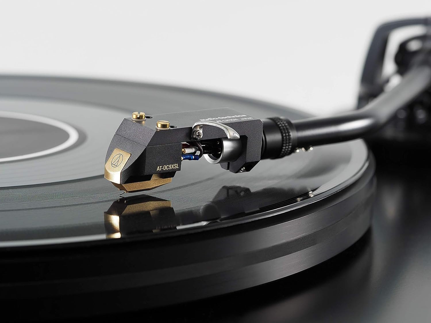 Audio-Technica AT-LH15H 15 Gram Universal 1/2"-Mount Headshell