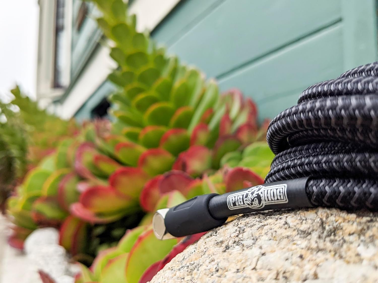 Pig Hog PCH10BKR 1/4" Right-Angle to 1/4" Black Woven Guitar Instrument Cable, 10 Feet
