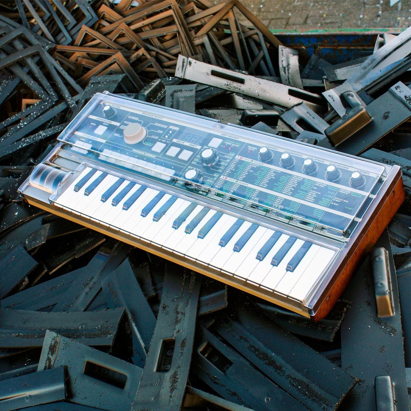 Decksaver Cover Compatible with Microkorg & Microkorg S (DSLE-PC-MICROKORG)