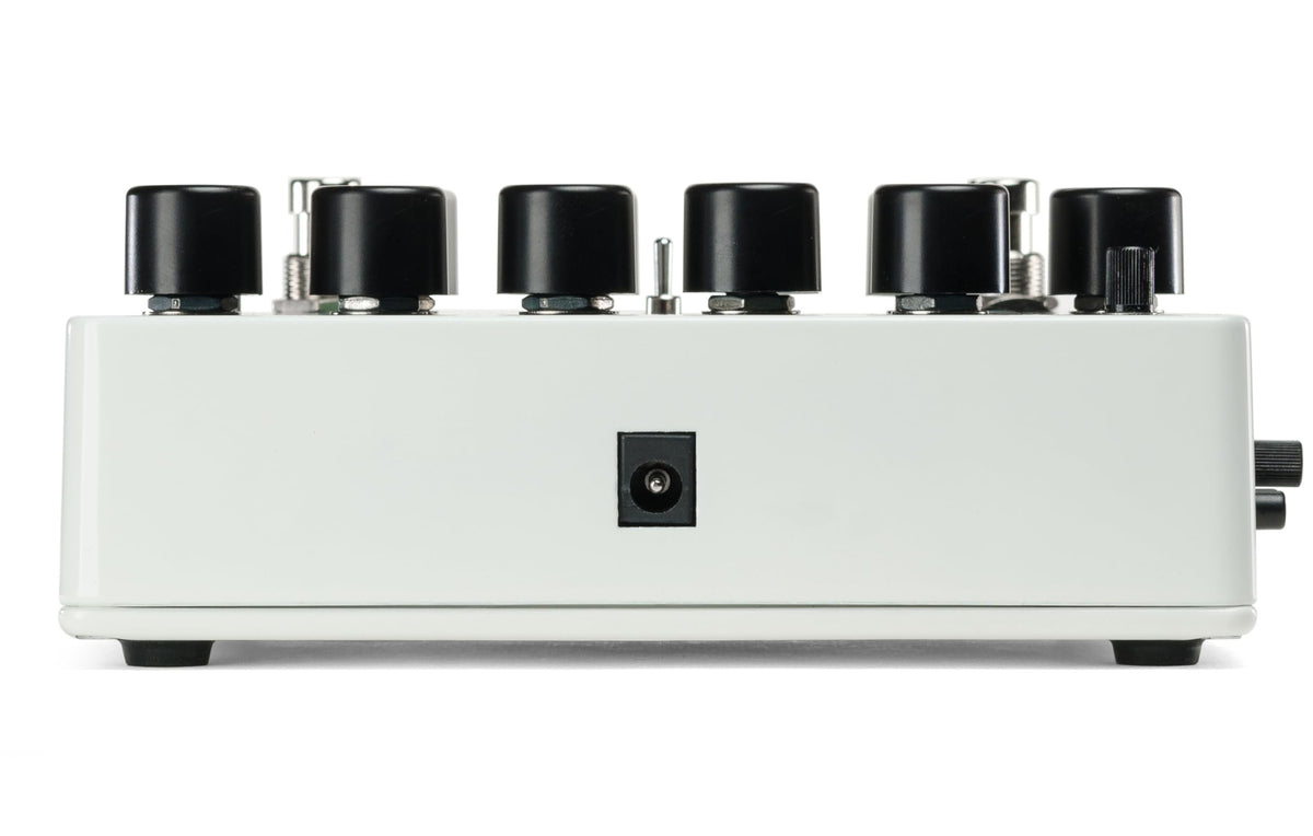 Electro-Harmonix Battalion Black 4-band EQ, MOSFET Distortion, Compressor, Noise Gate Bass Preamp & DI Pedal