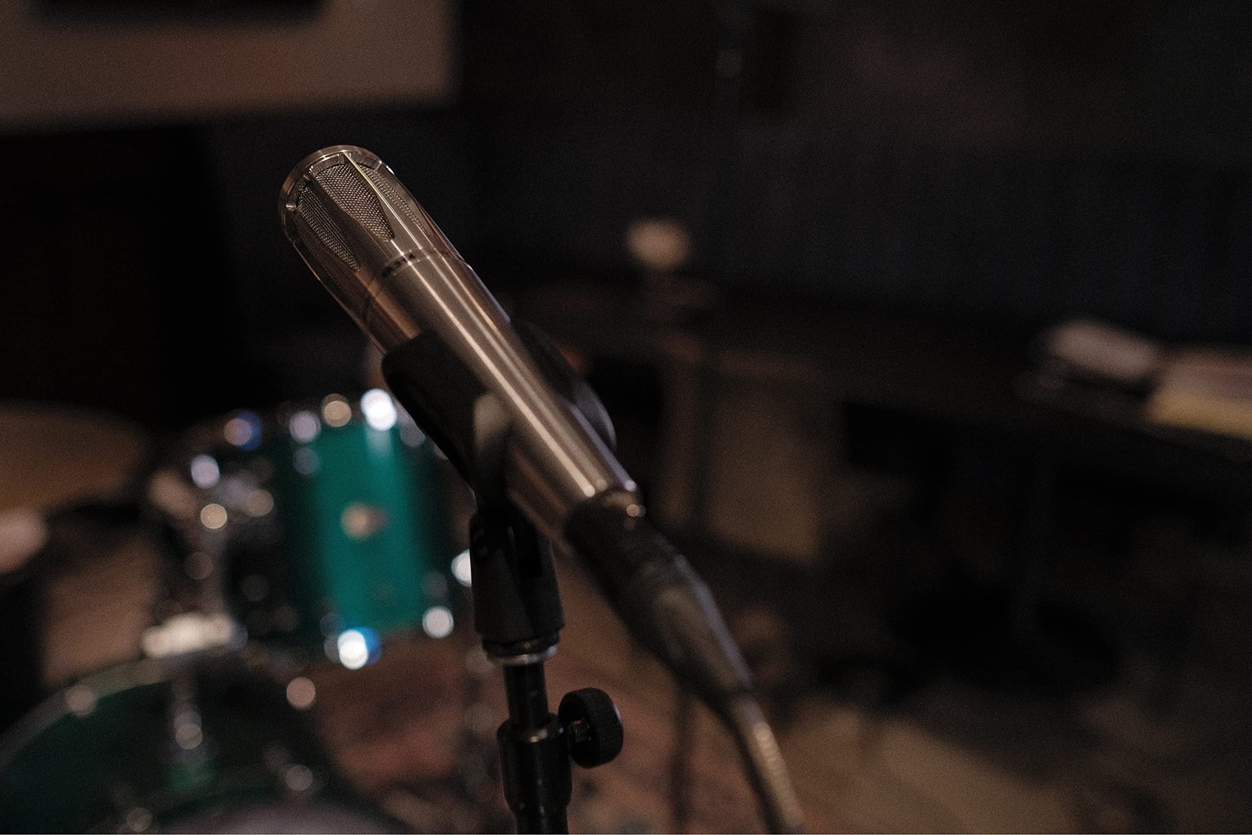 Earthworks SR314 Cardioid Condenser Handheld Vocal Microphone - Stainless Steel